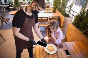 Leia mais sobre o artigo Bares e restaurantes poderão ter linha de crédito especial para o setor