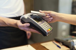 Leia mais sobre o artigo Maquininha de cartão de crédito é usada pela maioria dos empreendedores