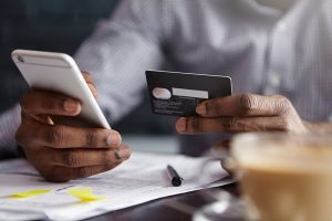 Leia mais sobre o artigo Cartão de crédito e pagamento a prazo são opções dos donos de pequenas empresas